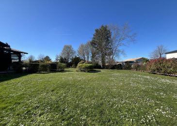 Terrain à vendre à Léognan